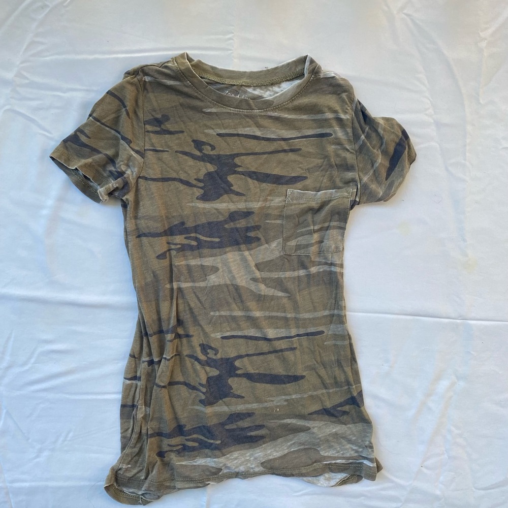 Women’s/Teens Zoe + Liv Girls Camo T-Shirt